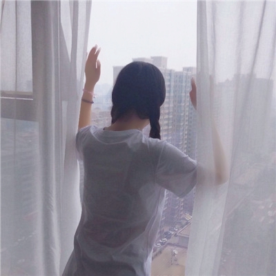 高清好看的唯美头像图片女生背影_WWW.TQQA.COM