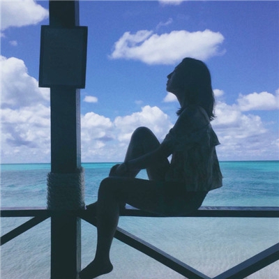 高清好看的唯美头像图片女生背影_WWW.TQQA.COM