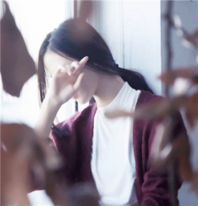 高清好看的唯美头像图片女生背影_WWW.TQQA.COM