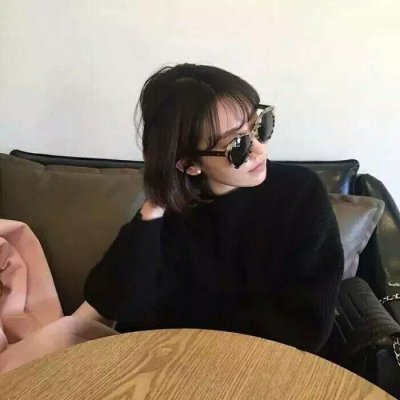 高清好看的短发女神气质头像图片_WWW.TQQA.COM