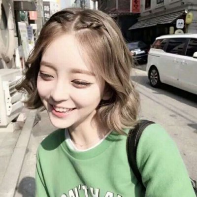 高清好看的短发女神气质头像图片_WWW.TQQA.COM